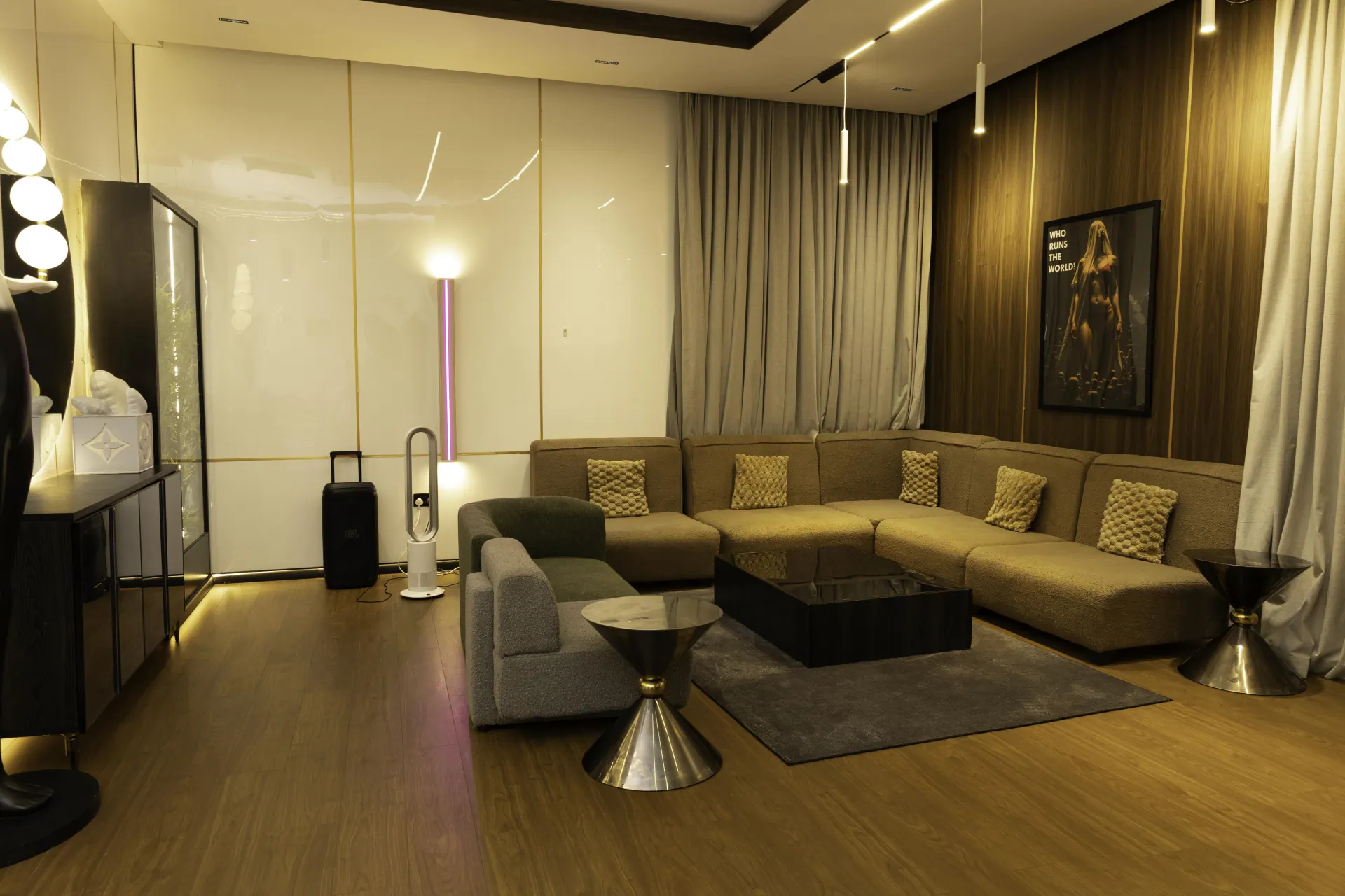Rahat Luxury Apartment atmosphere